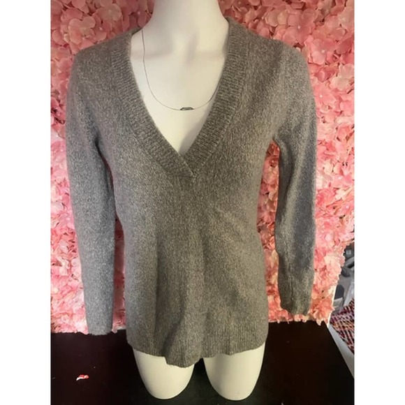 Abercrombie & Fitch Gray Medium Soft Sweater - Picture 1 of 3